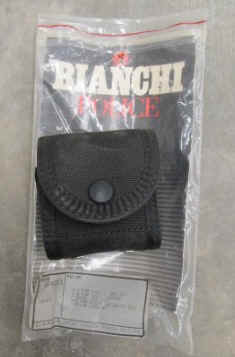 Bianchinylonpouch.JPG (37195 bytes)