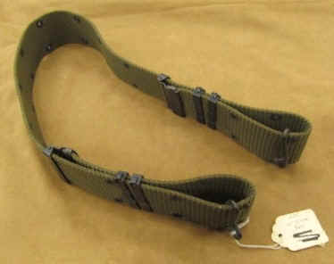 GIwebbelt.JPG (38266 bytes)