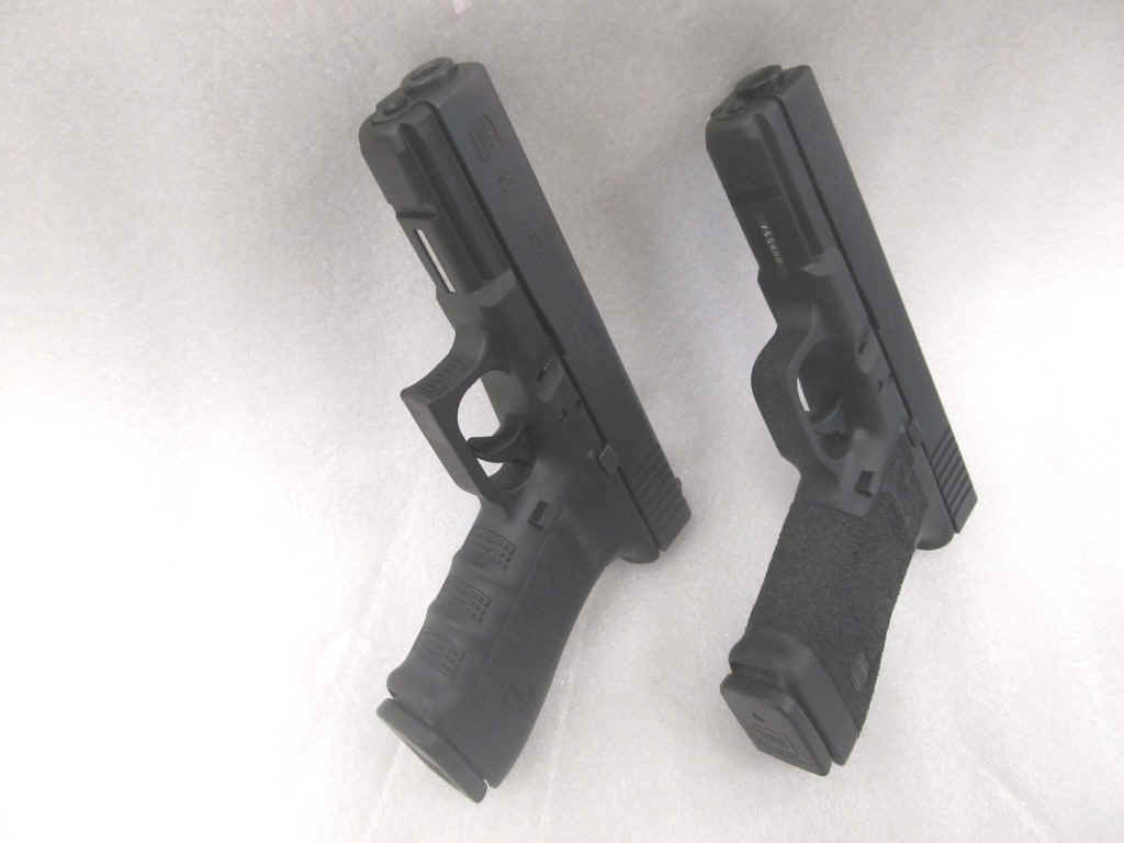 Glock grip comparison (15).jpg (134291 bytes)