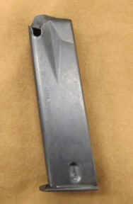 P85mag L.JPG (25441 bytes)