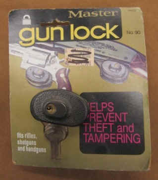 gunlock.JPG (47030 bytes)